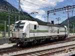 railCare - Lok 476 451-0 bei Rangierfahrt im Bahnhof Brig am 18.05.18