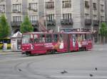 Tram Wagen 276 ist hier am 9.5.2010 nahe dem Hauptbahnhof in Belgrad
auf der Linie 7 unterwegs.