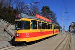 Belgrad Tw 2701 rollt entlang der alten Festung hinunter zum Save-Ufer, 28.02.2017.