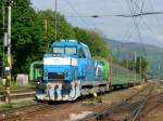 Am 10.06.2004 stand die modifizierte 736005 vor einer Os Garnitur im Bahnhof  Vrutky abgestellt.