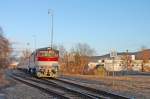 750-182-8 mit Fernzug R 720 Prievidza/Priwitz – Topoľčany/Topoltschan – Leopoldov/Leopoldstadt (Lokwechsel) – Bratislava hl.