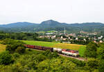 Die 751 084 mit einem Verschubgüterzug nach Horná Stubna oberhalb von Handlová.