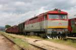 751208 hat am 31.5.2005 im Bahnhof Prievidza einen Gterzug bespannt.