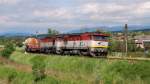 751 192 und 128 mit Güterzug in Chrenovec (19.05.2014)