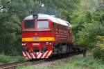 T679 1168 am 27.September 2014 mit dem Gütersonderzug von Hrusovany na Jevisovka nach Breclav im Wald bei Mikulov.
