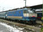 im Januar 2010 war die 350 noch die Regelbespannung vor dem Nachtzug Cheb - Budapest. Hier die 350 013 bei der Ankunft in Budapest Keleti pu. Die Lok soll heute noch betriebsfähig sein.