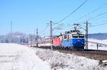 Die 350 020 als Hilfslok für 383 109 ist unterwegs kurz vor Važec mit dem Ex505  Kriván  in Richtung Košice (Kaschau). 
Važec, 19.01.2025.