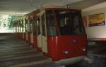 Am 4.6.2003 stand noch der alte Zug der Standseilbahn zum  Hrebienok  in der
Talstation Stary Smokovec.