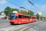Slowakei / Straßenbahn Bratislava: Tatra K2S - Wagen 7129 ...aufgenommen im Mai 2015 an der Haltestelle  Molecova  in Bratislava.