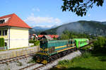 Die 644 016  Spanka  mit dem Avtovlak AVT853 verlässt den Bahnhof Bohinjska Bistrica.
08.07.2021.