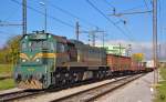 SZ 664-107 mit Gterzug fhrt Verschiebebahnhof Maribor-Tezno ein. / 28.10.2011