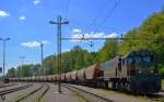 S 664-107 mit Gterzug wartet in Pragersko fr Weiterfahrt Richtung Hodo. / 9.5.2012