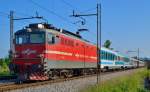 S 342-027 zieht Personenzug durch Maribor-Tabor Richtung Wien. /15.5.2012