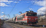 SŽ 363-031 zieht Kesselzug durch Maribor-Tabor Richtung Norden. /5.2.2020
