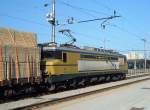 363 036 mit Gterzug fhrt am 07.04.2006 durch den Hauptbahnhof Ljubljana.