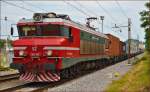 SŽ 363-008 zieht Containerzug durch Maribor-Tabor Richtung Koper Hafen. /23.6.2014