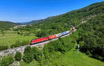 541 017 mit einem Containerzug am 11.05.2024 bei Hrastovlje.