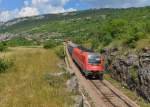 541 008 mit einem Containerzug am 09.06.2015 bei Zanigrad. 