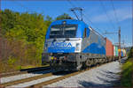 ADRIA 1216 922 'Vanja' zieht Containerzug durch Maribor-Tabor Richtung Koper Hafen.