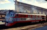 Von der Abendsonne beschienen steht die 352 008-7  Virgen de la Soledad  im Februar 1996 im Bahnhof von Cartagena