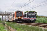 S-Bahn trifft Regio. 450 002 fährt als R2 in Richtung Barcelona während 440 190 als Regionalzug in Richtung Sitges unterwegs ist. 

Viladecans 19.06.2024