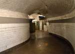 Untergrundmuseum/2: 1919 eröffnet, kann die Anlage ihr Vorbild Paris nicht leugnen. Heute befindet sich keine andere Metrostation der spanischen Hauptstadt mehr in diesem Ursprungszustand. Madrid  Chamberi , 26.9.2014