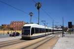 Metro / Tram Valencia: Straenbahn- Wagen 3806 in Doppeltraktion als Linie 4 nach Mas del Rosari in der Nhe der Haltestelle La Cadena (am Strand von Valencia).