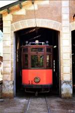 Straenbahn Sller: Tw 1 im Schuppen in Sller (7.