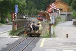 Nummernloser Kleinwagen fährt am 06.Juni 2017 von der Chushan Line kommend in die Chaoping Station.