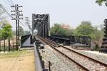 Nur 1 Kilometer von der Nakhon Lampang Station in Richtung Norden entfernt befindet sich eine 296,68m lange Stahlbrücke über den Mae Nam (=Fluss) Wang.