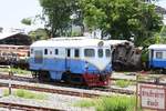 Die bereits 68 Jahre alte 530 (Bo'Bo', de, Davenport, Bauj.1952) steht nach wie vor als Verschubreserve im Depot Uttaradit im Einsatz.