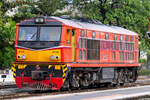 4125 wartete auf die freie Fahrt zum Bangkok Diesel Railcar Depot, nachdem er am 22. Dezember 2024 COM 380 von Chachoengsao aus absolviert hatte.