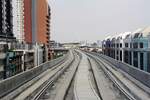 BTS Gold Line Strecke zwischen der Charoen Nakhon Station (G2) und der Krung Thon Buri Station (G1).