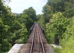 Im Urwald: Im Bild wird in Krze ein Expresszug von Chiang Mai-Bangkok diese 142 Meter lange Brcke berqueren.