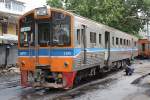 NKF 1255 erhält am 24.Juli 2012 im Depot Mahachai eine Reinigung.