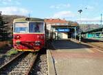 Am 16.04.22 wurde die Ziegenbahn (Děčín nach Telnice) besucht. Hier ist 810 517 und 810 656 als Os 28316 in Děčín zu sehen. In diesem Zug wurde dann auch mitgefahren.