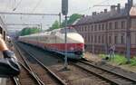 VT 18.16.07 zu einem Eisenbahnfest im Bahnhof Děčín h.l.n., fotografiert im Juni 2001