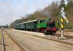 Am 11. und 12.05.24 fanden rund um Lužná u Rakovníka Dampfzug Fahrten statt. Hier ist 213 902 in Lužná u Rakovníka zu sehen. 