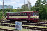 810 369-9 steht in Most abgestellt. Vermutlich wird der Triebwagen nur Wochentags benötigt.

Most 29.07.2023