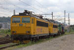 2 abgestellte Lokomotiven der Baureihe 162 des Unternehmens Railjet. 
Praha Smichow. 22.06.2019  12:50 Uhr.