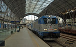 380 004 stellt am 15.06.16 im Hbf Prag den Ex 573 nach Brno bereit. Gruß zurück!