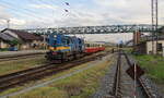 Rakovnika Ryschlik bei Ausfahrt in Praha Smichov am 01.05.2023 mit der KZC 740 692.