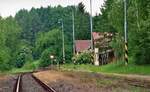 Auf der ehemaligen Nordböhmischen Industriebahn Niedernixdorf-Herrenwalde-Rumburk zeige ich hier den verschlafenen Abzweigbahnhof Pansky(herrenwalde) mit Blickrichtung