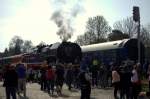 Großer  Bahnhof  in Brandys nad Labem, als 475 179 von der örtlichen Feuerwehr mit  Wasser versorgt wird.Belichtung leider grenzwertig!!  25.04.2014 10:03 Uhr.