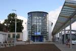 Am Vorplatz des Bahnhofs Breclav gleich beim Busbahnhof wurde dieser  Bike Tower  errichtet.