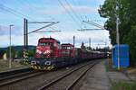 724 704 und 724 705 ziehen einen Kohlezug durch Karlovy Vary-Dvory in Richtung Karlovy Vary. 

Karlsbad 29.07.2023