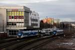 Karlovy Vary Dolni Nadrazi, ein großes EG, dient auch dem Fernbusvekehr .
08.02.2016 08:53 Uhr. 2 Regioshark TW halten. 08.02.2016 09:06 Uhr