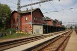 Aufnahmsgebäude des Bahnhof Kojetin am 20.Juli 2019.