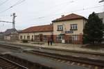 Aufnahmsgebäude des Bahnhof Jablunka am 01.Dezember 2018.