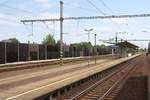 Mittelbahnsteig des Bahnhof Tlumacov am 06.Juli 2019.